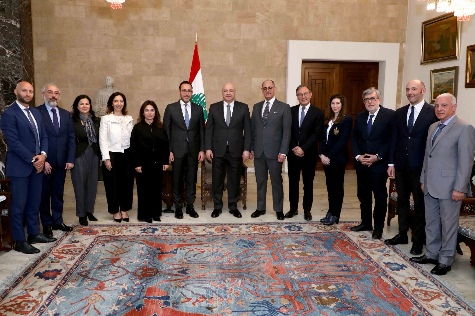 وفدٌ من تجمّع رجال وسيّدات الأعمال RDCL يزور رئيس الجمهوريّة